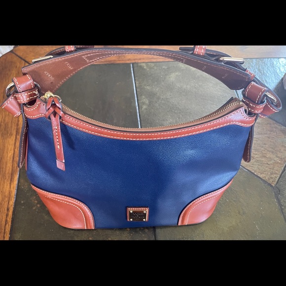 Authentic Dooney & Bourke Bag - Picture 2 of 16